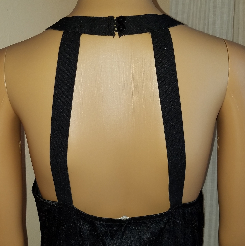 Black overlay dress with embellishment - Picture 8 of 8